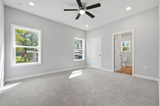 2588 Kingston Road, Crestview, FL 32536