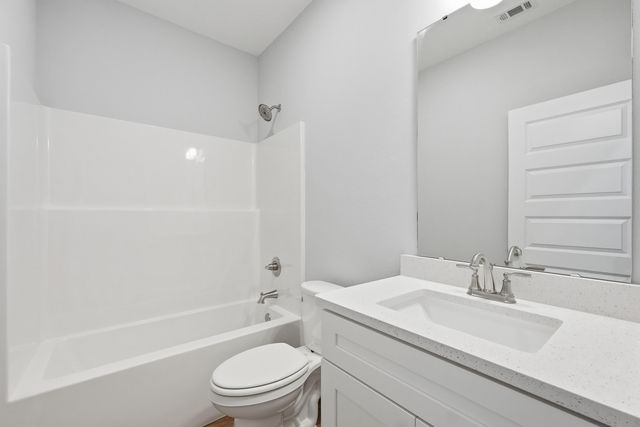 2588 Kingston Road, Crestview, FL 32536