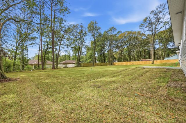 2588 Kingston Road, Crestview, FL 32536