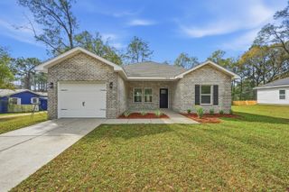 2588 Kingston Road, Crestview, FL 32536