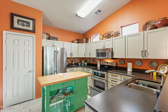 9567 N Antler Ridge Drive, Tucson, AZ 85743