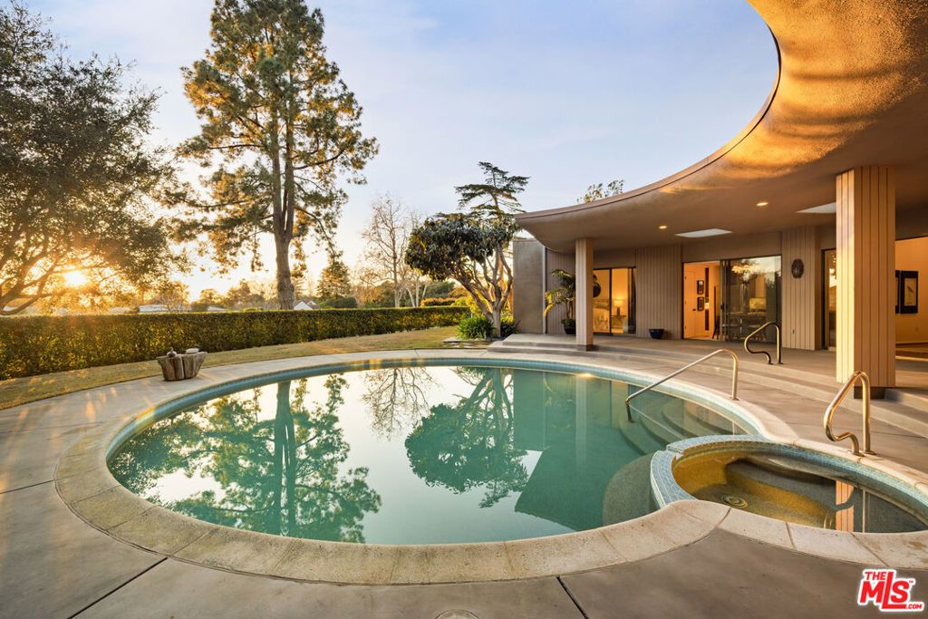 Image 7 of property listing at 2141 Ten Acre Road, Santa Barbara, CA 93108