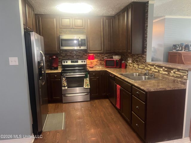 16317 Greenglade Drive, Gulfport, MS 39503