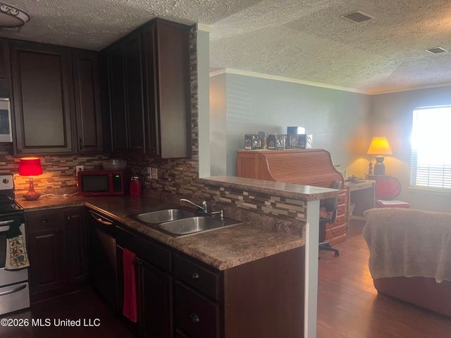 16317 Greenglade Drive, Gulfport, MS 39503