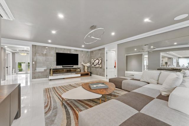 17552 Fieldbrook Circle E, Boca Raton, FL 33496