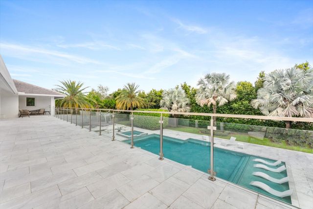 17552 Fieldbrook Circle E, Boca Raton, FL 33496