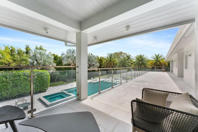 17552 Fieldbrook Circle E, Boca Raton, FL 33496