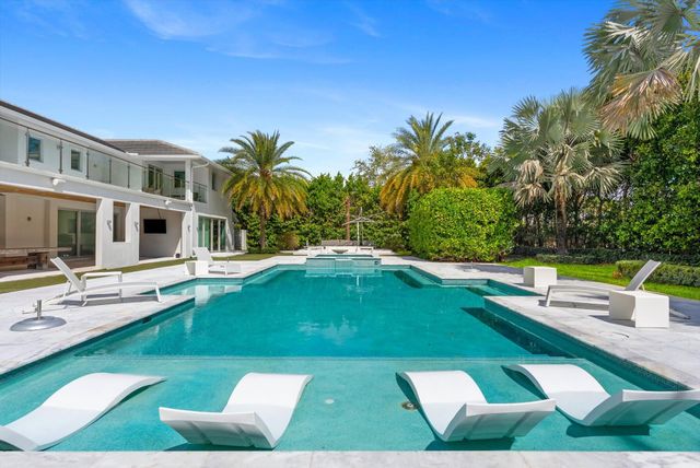 17552 Fieldbrook Circle E, Boca Raton, FL 33496