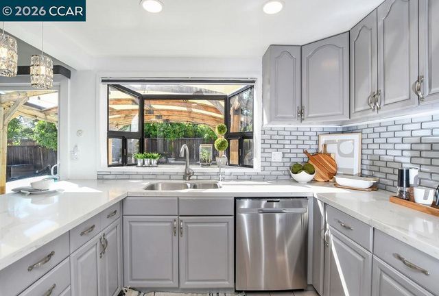 1154 Breckenridge Court, Martinez, CA 94553