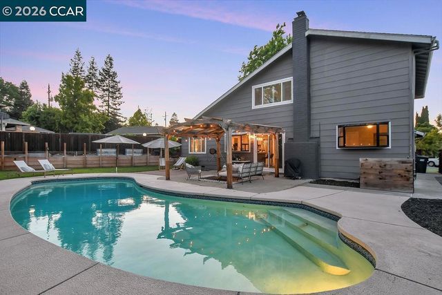 1154 Breckenridge Court, Martinez, CA 94553