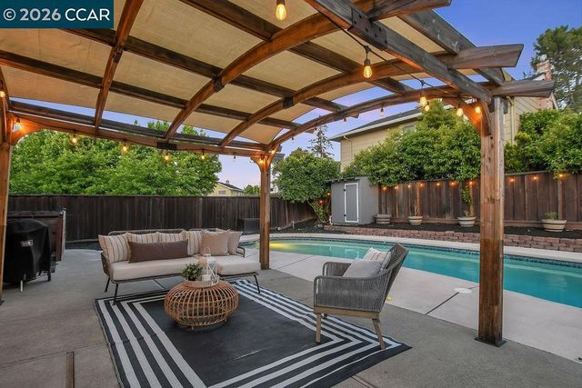 1154 Breckenridge Court, Martinez, CA 94553