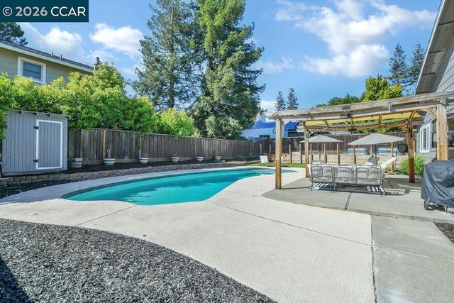 1154 Breckenridge Court, Martinez, CA 94553