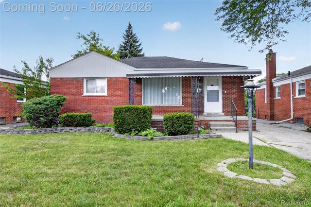 18270 Ash Avenue, Eastpointe, MI 48021