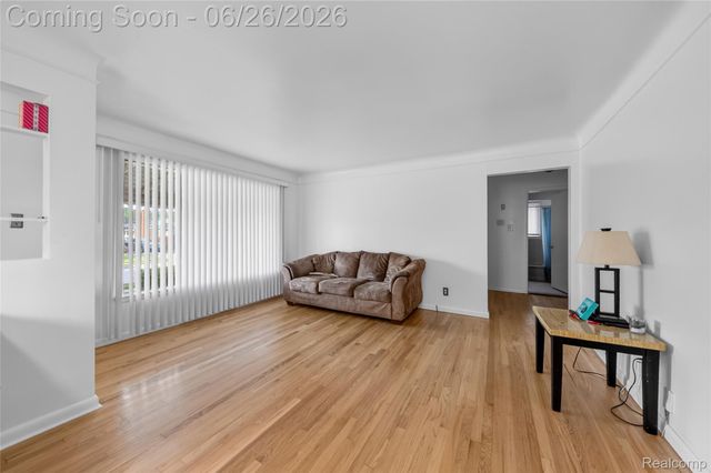 18270 Ash Avenue, Eastpointe, MI 48021