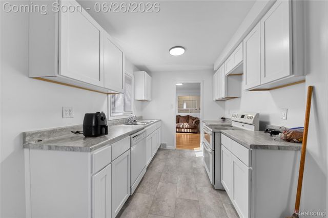 18270 Ash Avenue, Eastpointe, MI 48021