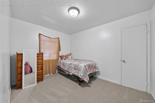 18270 Ash Avenue, Eastpointe, MI 48021