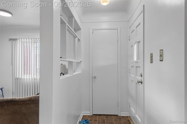 18270 Ash Avenue, Eastpointe, MI 48021