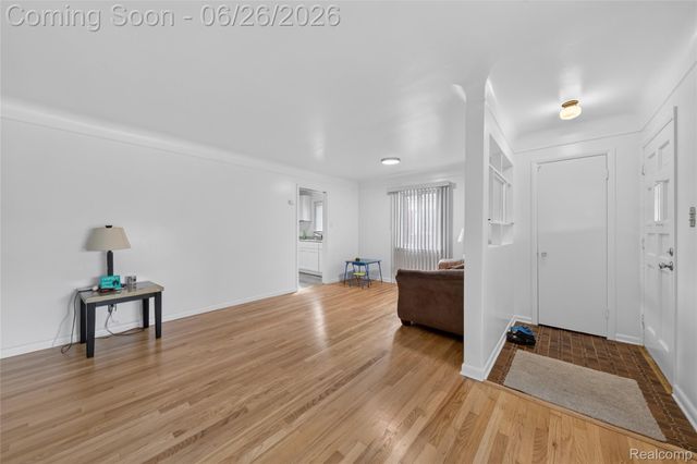 18270 Ash Avenue, Eastpointe, MI 48021