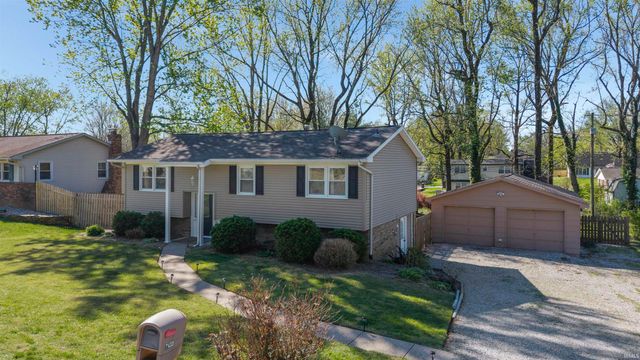 7433 Acorn Drive, Newburgh, IN 47630