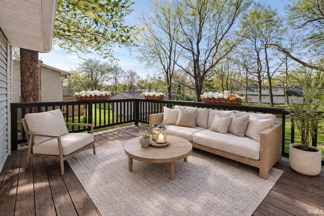 7433 Acorn Drive, Newburgh, IN 47630