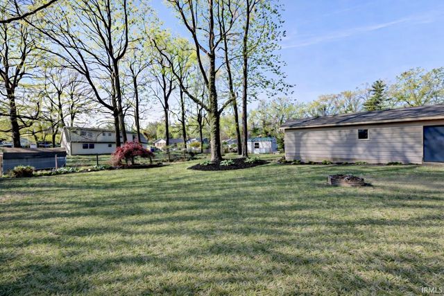 7433 Acorn Drive, Newburgh, IN 47630