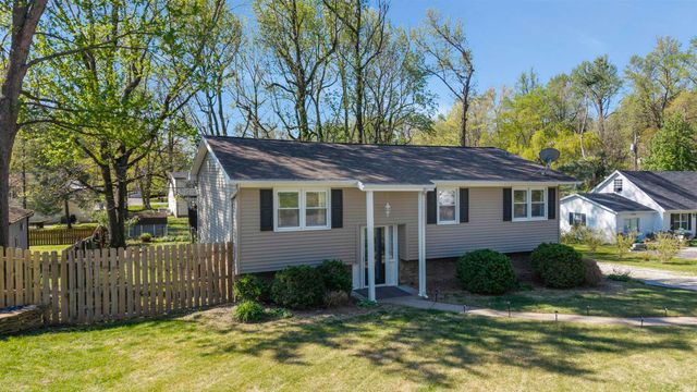 7433 Acorn Drive, Newburgh, IN 47630