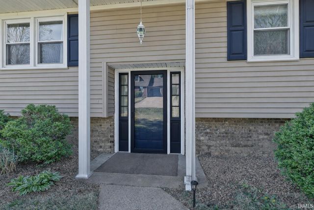 7433 Acorn Drive, Newburgh, IN 47630