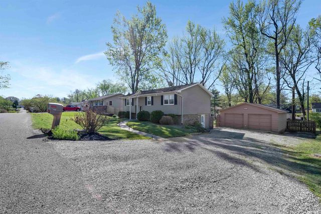 7433 Acorn Drive, Newburgh, IN 47630