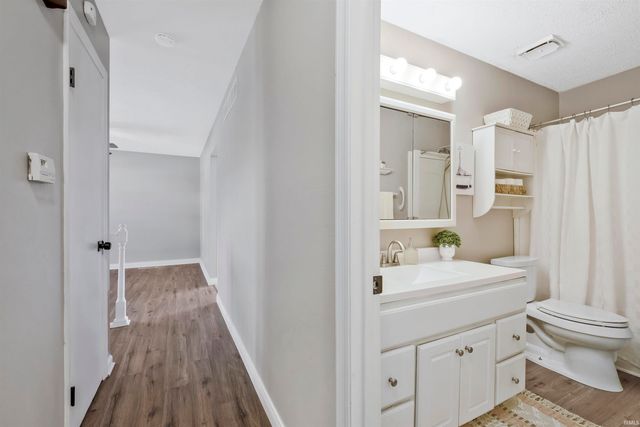 7433 Acorn Drive, Newburgh, IN 47630