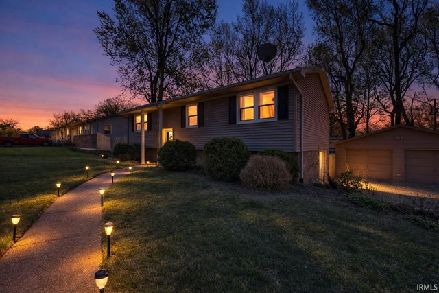 7433 Acorn Drive, Newburgh, IN 47630