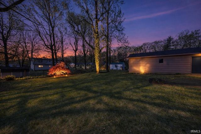 7433 Acorn Drive, Newburgh, IN 47630