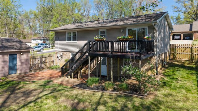 7433 Acorn Drive, Newburgh, IN 47630