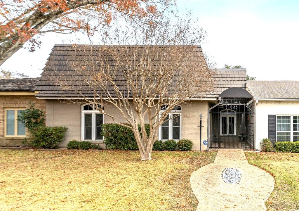 11003 Pinehurst DR 6, Austin, TX 78747