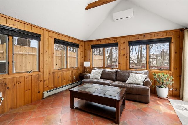 27 Warwick St, Quincy, MA 02171