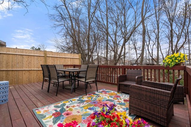 27 Warwick St, Quincy, MA 02171