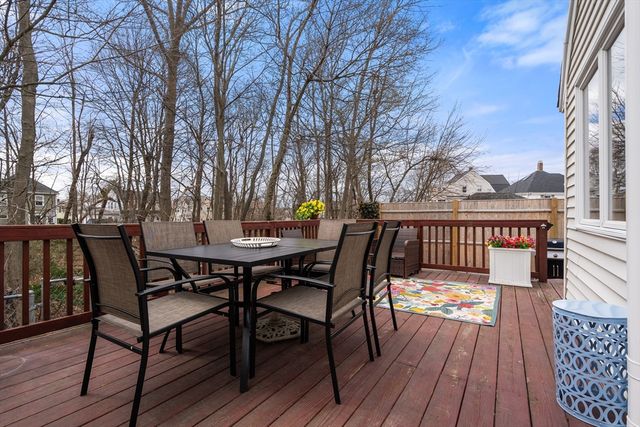 27 Warwick St, Quincy, MA 02171