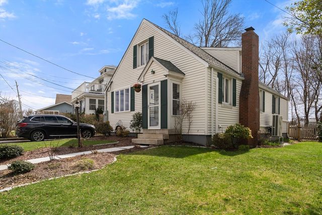 27 Warwick St, Quincy, MA 02171