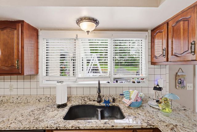10949 & 10951 E Laurel Road, London, KY 40741