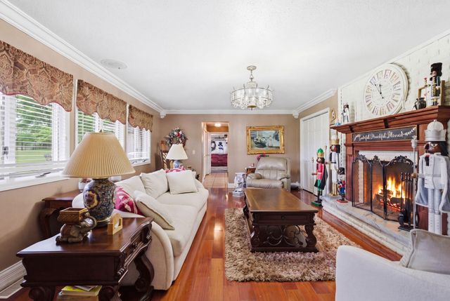 10949 & 10951 E Laurel Road, London, KY 40741