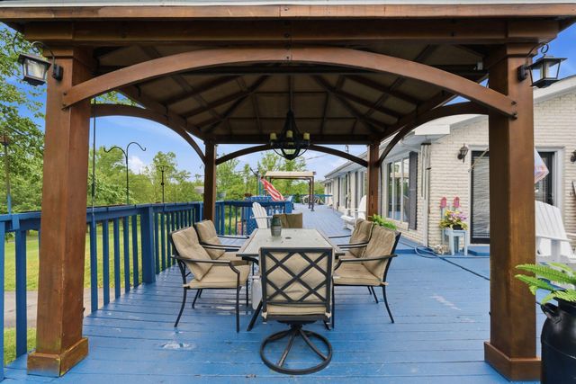 10949 & 10951 E Laurel Road, London, KY 40741