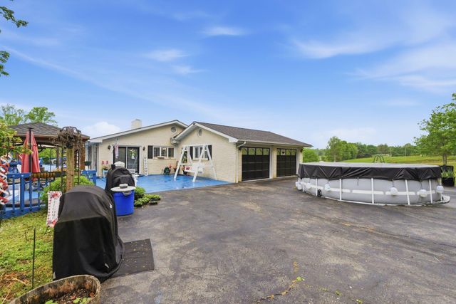 10949 & 10951 E Laurel Road, London, KY 40741