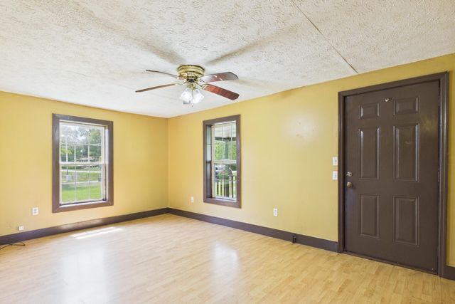 10949 & 10951 E Laurel Road, London, KY 40741