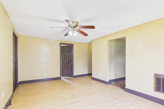 10949 & 10951 E Laurel Road, London, KY 40741