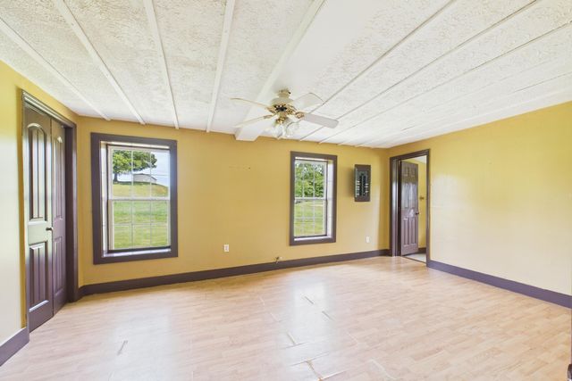 10949 & 10951 E Laurel Road, London, KY 40741