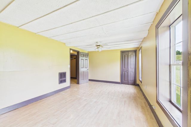 10949 & 10951 E Laurel Road, London, KY 40741