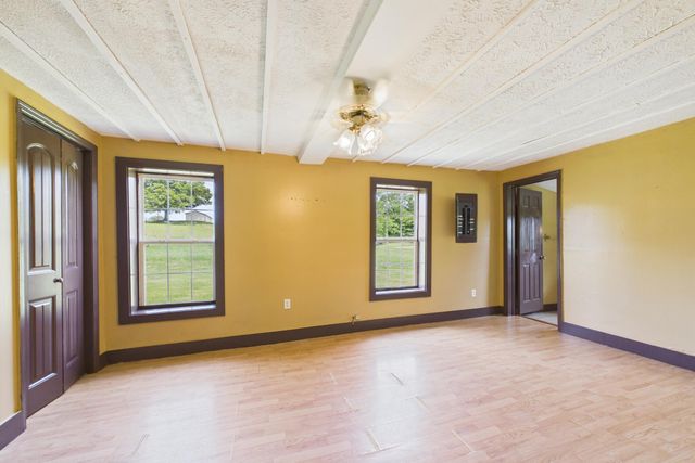 10949 & 10951 E Laurel Road, London, KY 40741