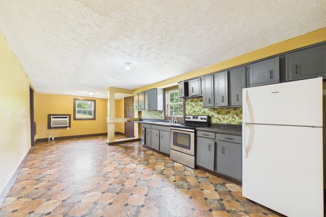 10949 & 10951 E Laurel Road, London, KY 40741