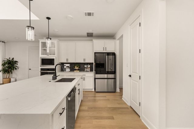 2132 Cavara CV, Leander, TX 78641