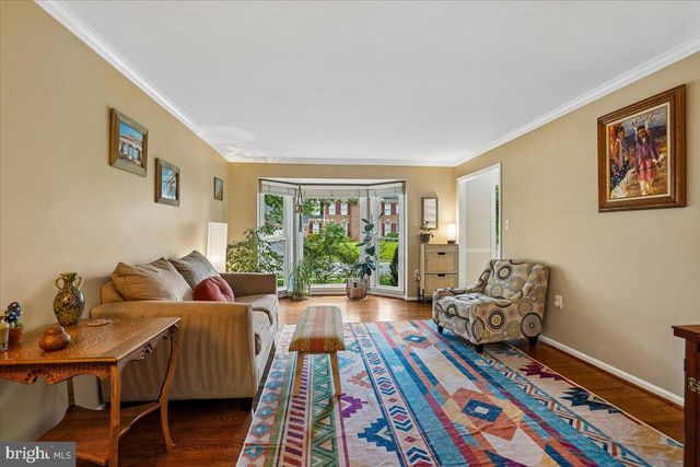 676 OLD HUNT WAY, Herndon, VA 20170
