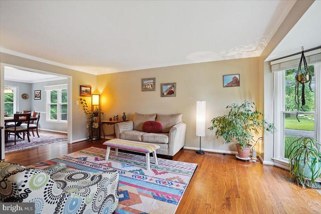 676 OLD HUNT WAY, Herndon, VA 20170
